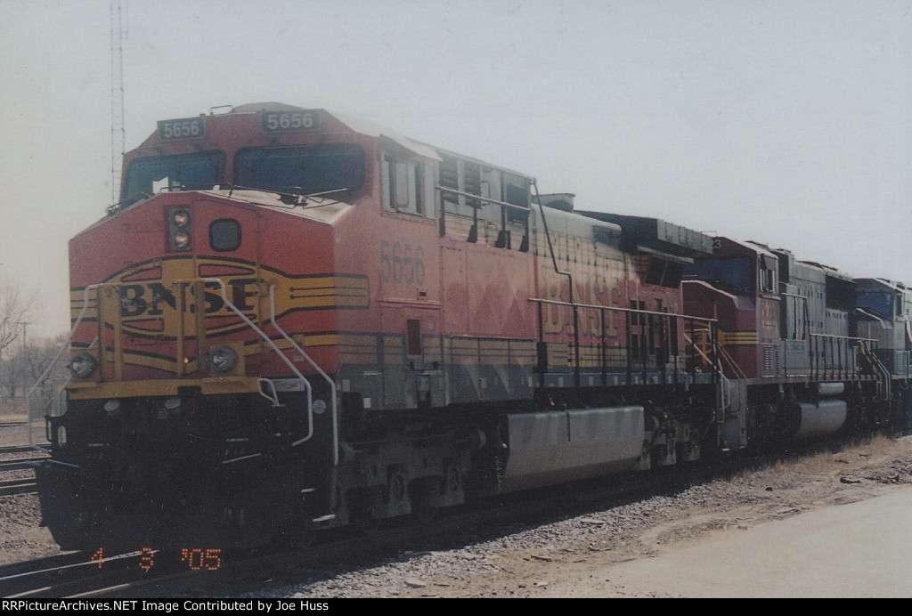 BNSF 5656 East